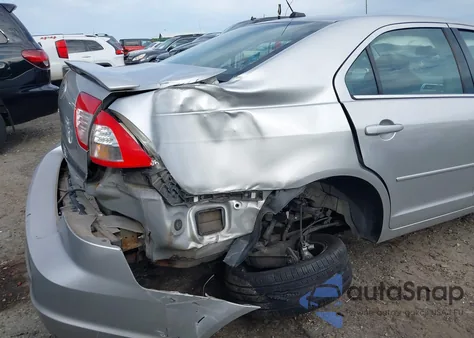 2009 Mercury Milan I4 из США, поврежденный, VIN 3MEHM07Z49R631776